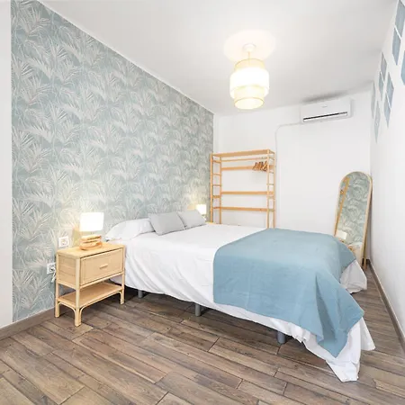 Center Penthouse & Parking Apartment *